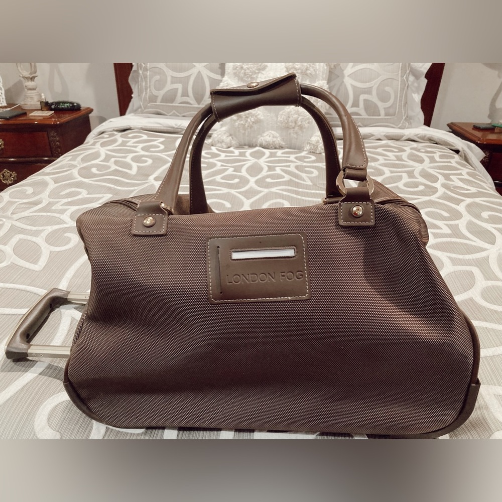 LONDON FOG Rolling Carry-On Luggage Piece